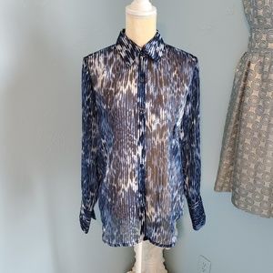 Jones New York sheer shimmery button top B35